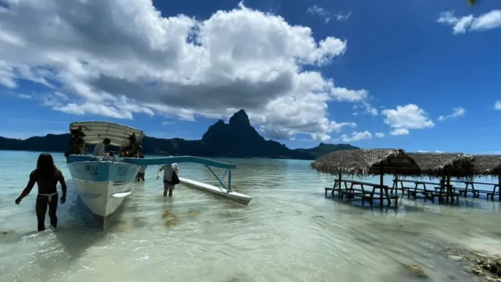 Bora Bora Onoku Services