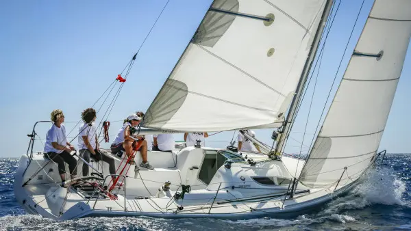 Afternoon sailing trip in coves of Frioul Islands