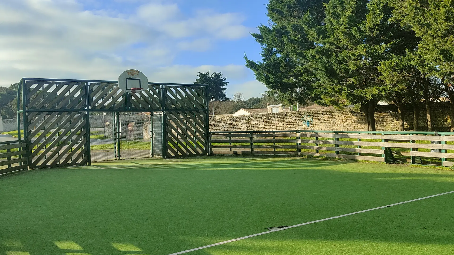 Multi-sports field_La Flotte