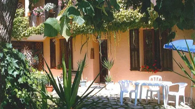 Gîte Le Jardin des Cinq Sens-Terrasse-Tourrette-Levens-Gîtes de France des Alpes-Maritimes