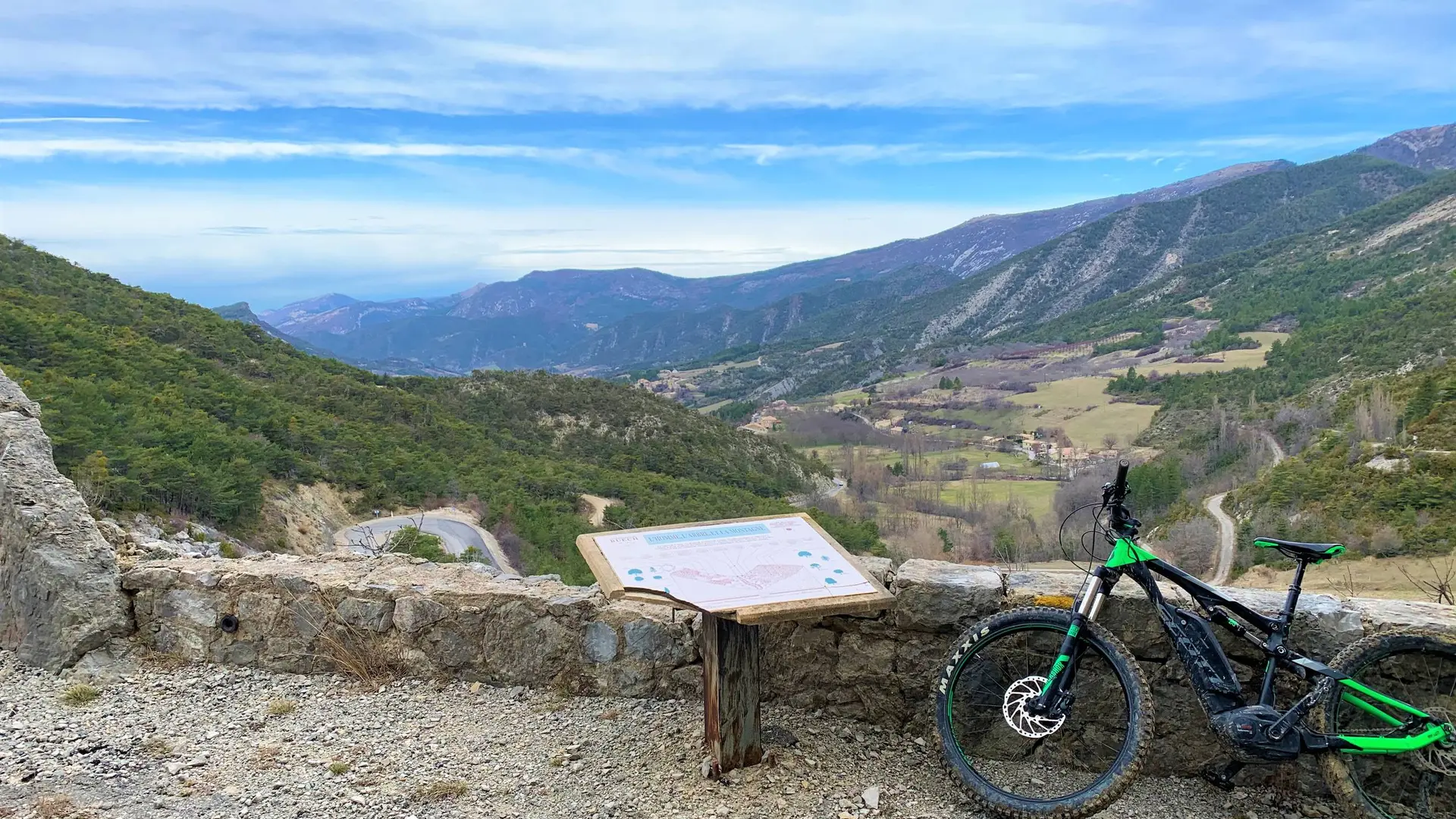 Panneau explicatif sur la Vallée de l'Oule
