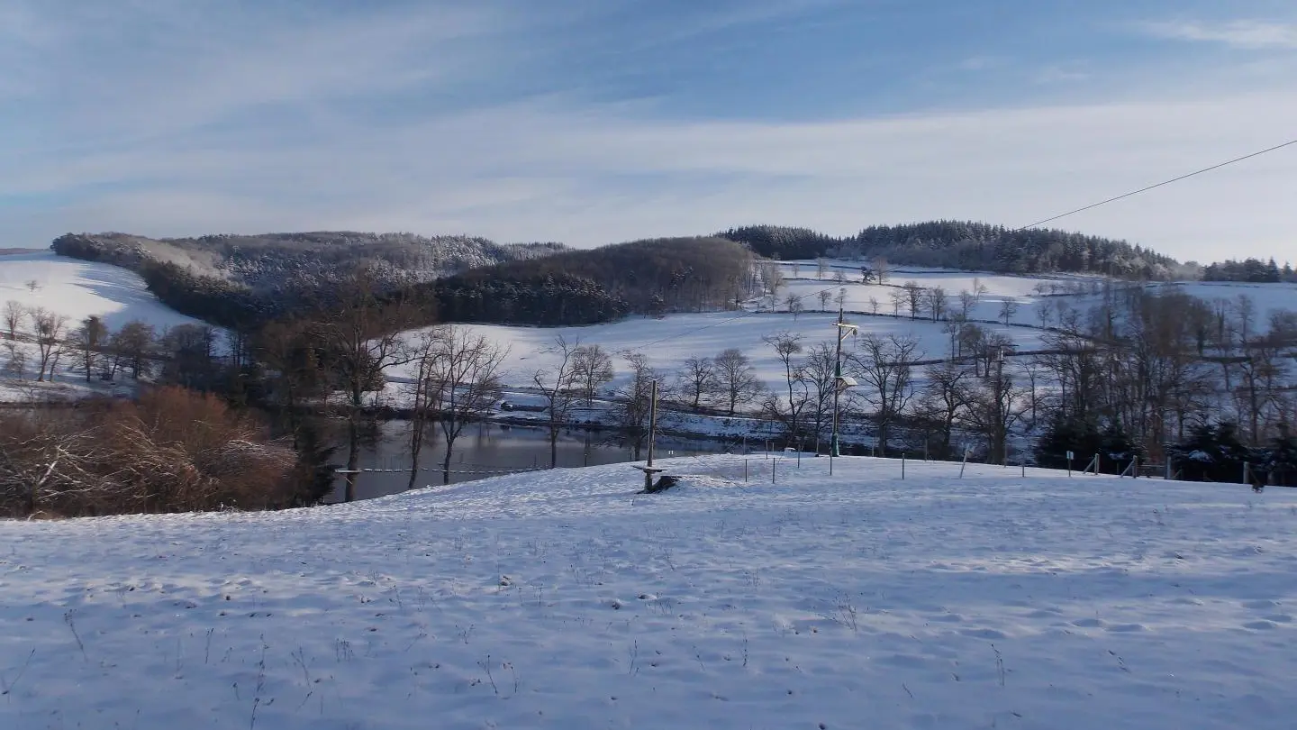 Vue a  500m du Gite sur le plan d'eau