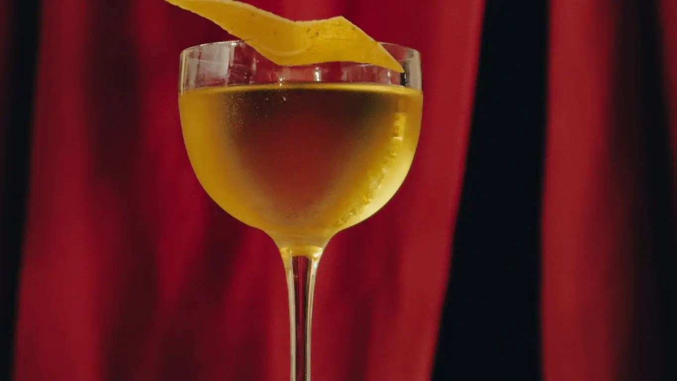 cocktails chic, nice port, bar caché, speakeasy, cocktails classiques zitto