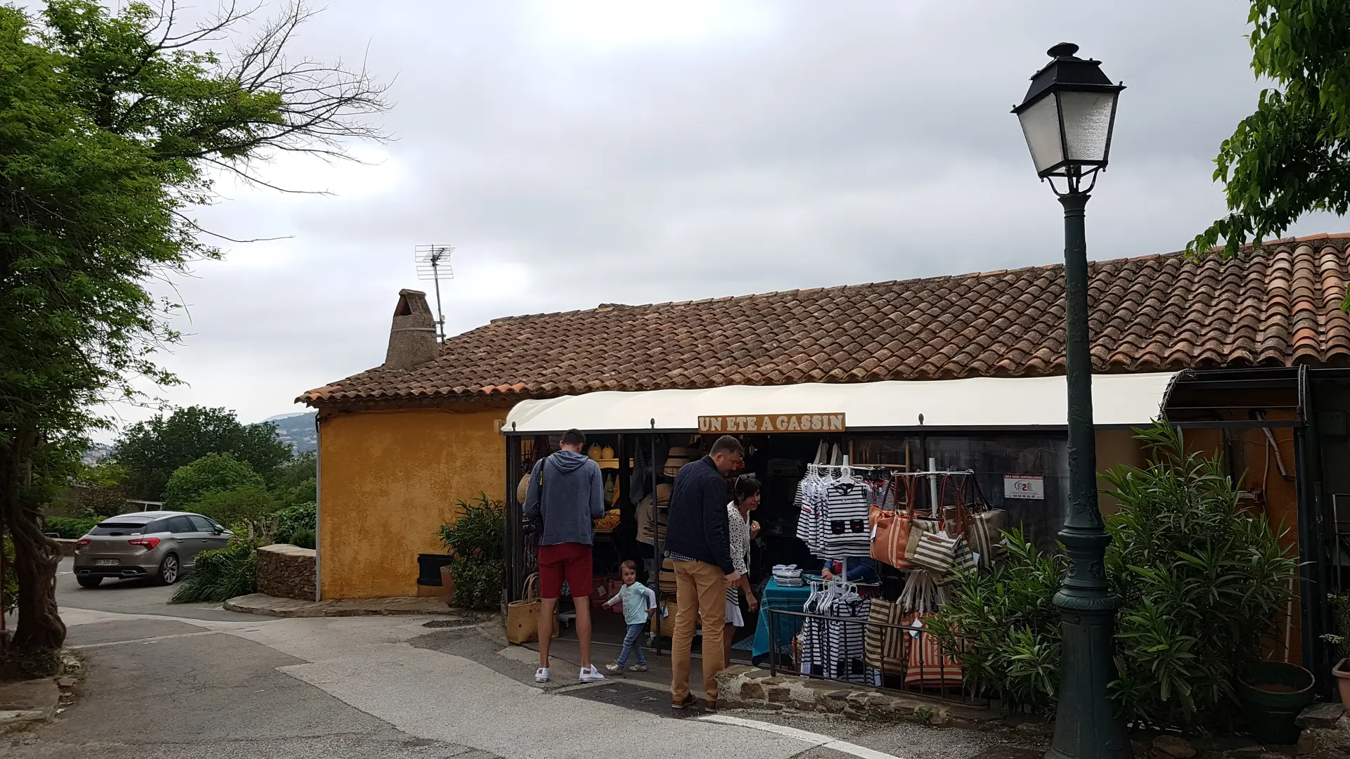 Un Été à Gassin - Boutique mode et déco au coeur du village