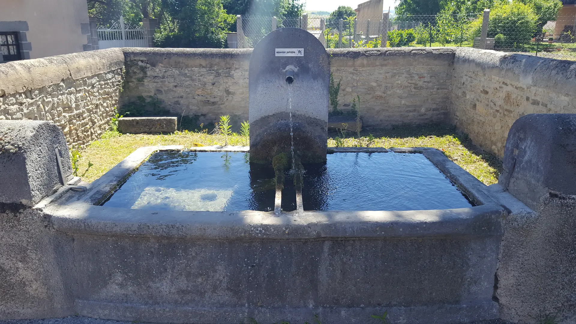 Lavoir sur la randonnée Le Marais