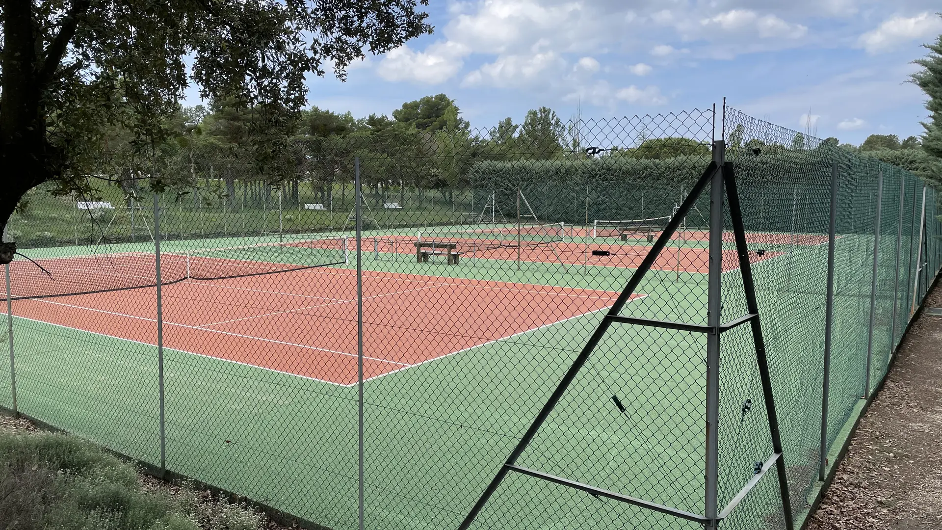 Tennis court