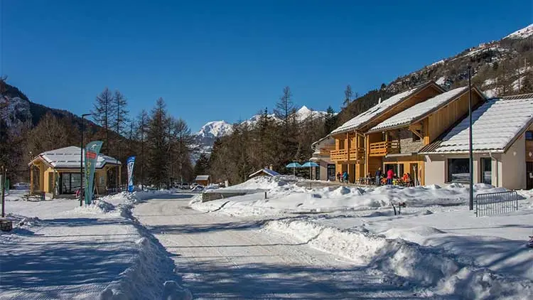 Aire camping cars Base de loisirs Orcières