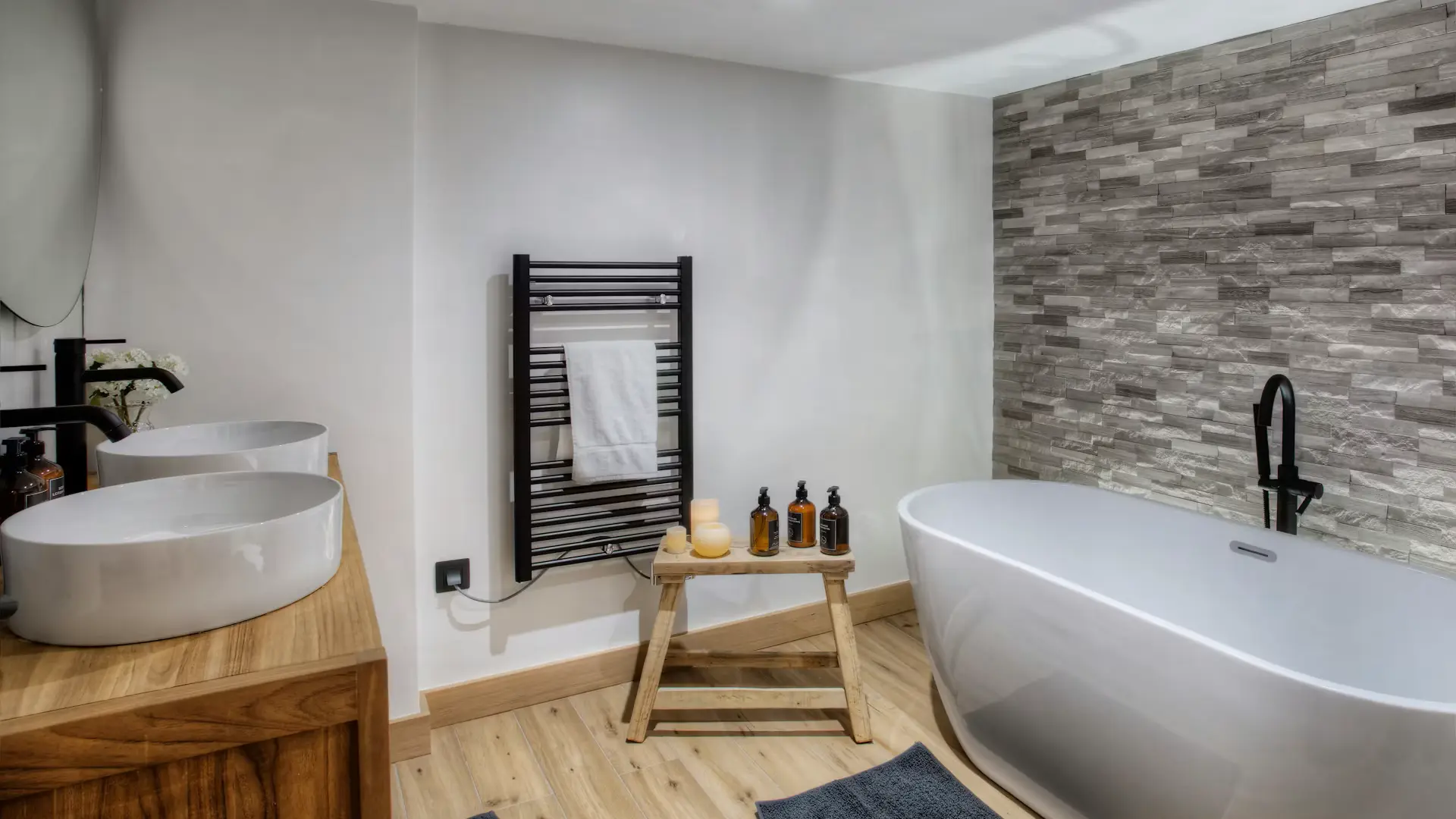 Chalet Manoe - OVO Network_Manigod