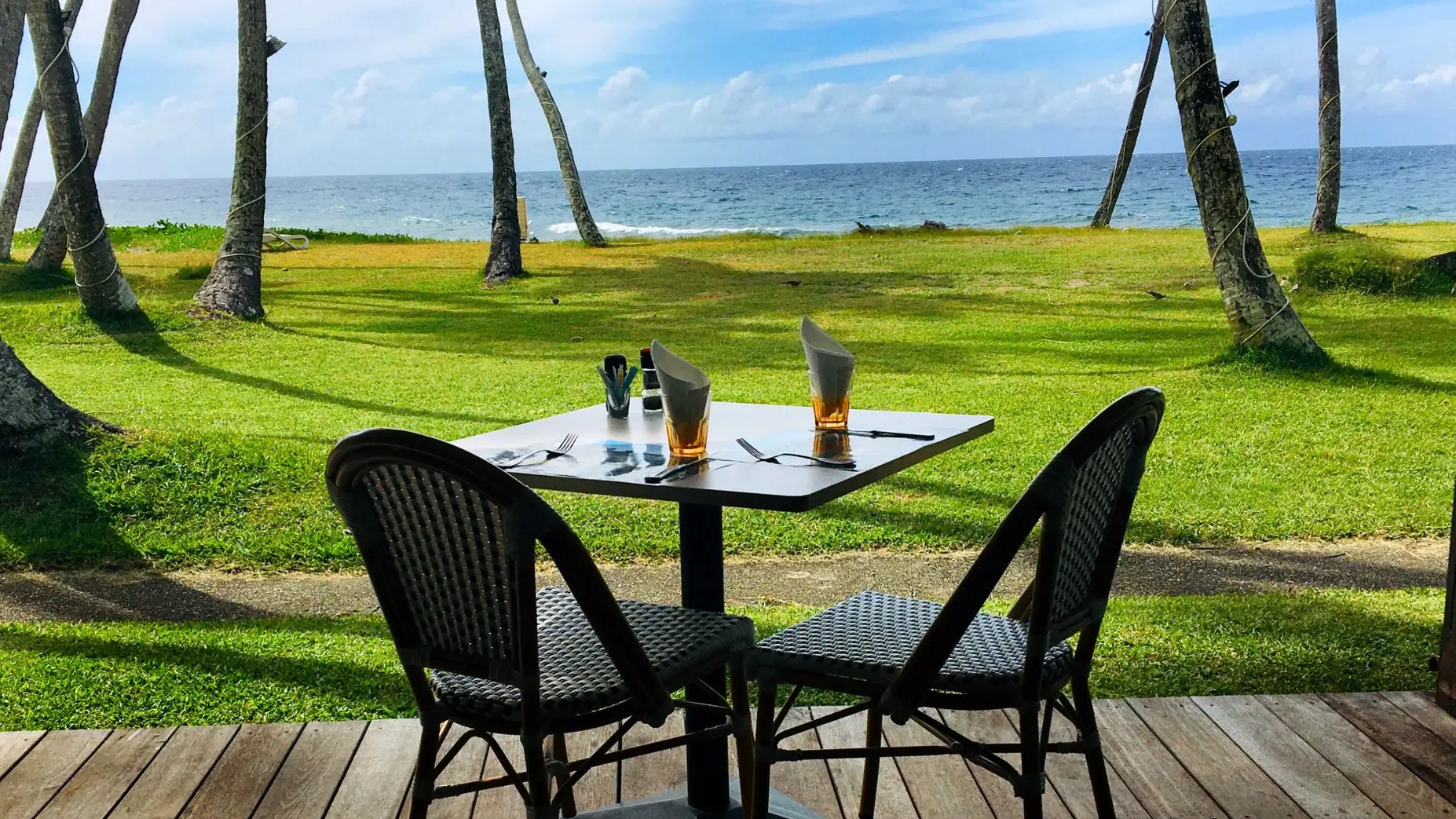 déjeuner, vue sur mer, Koulnoué Village, Hyehen