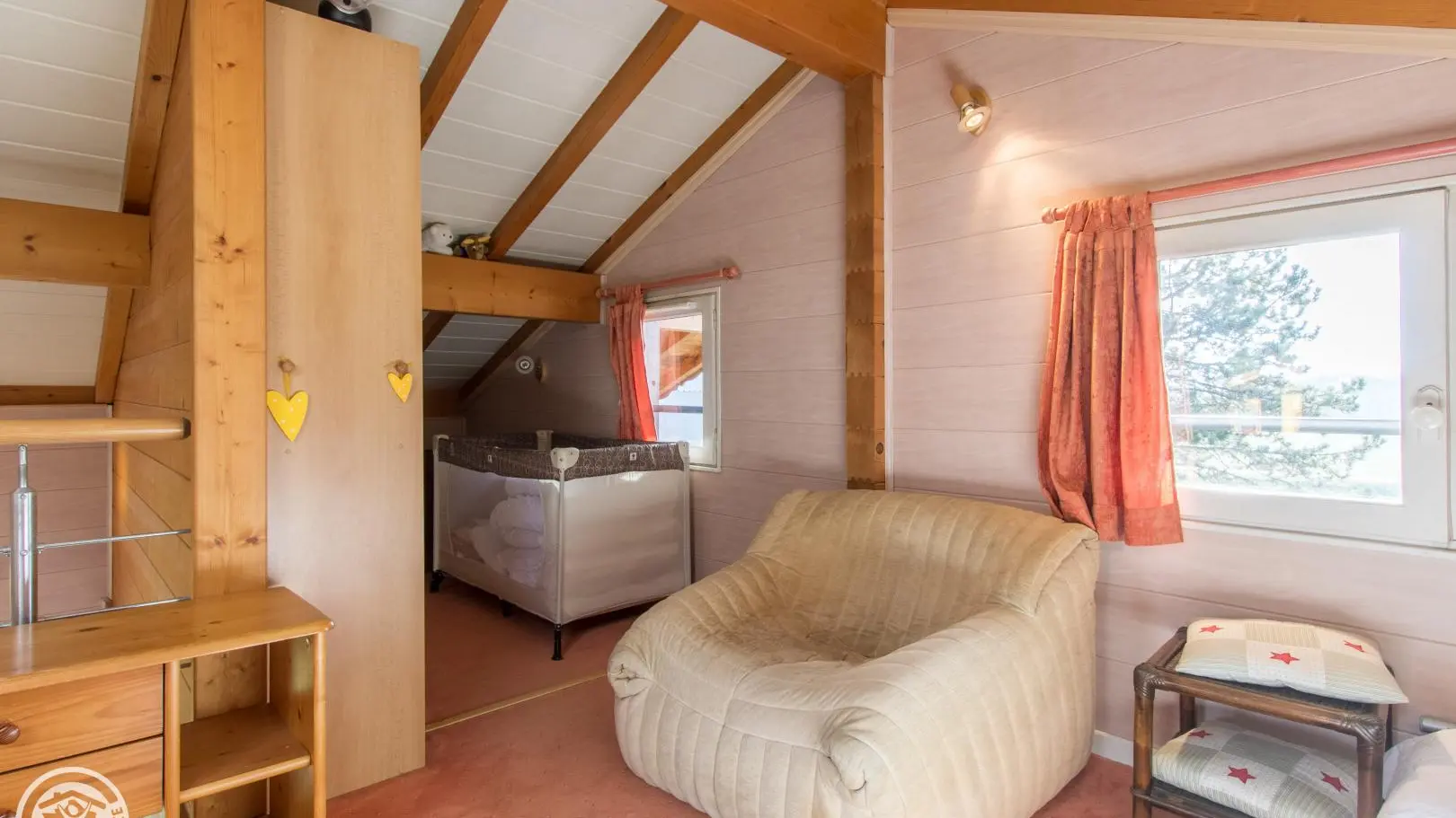 coin lecture  et lit bebe