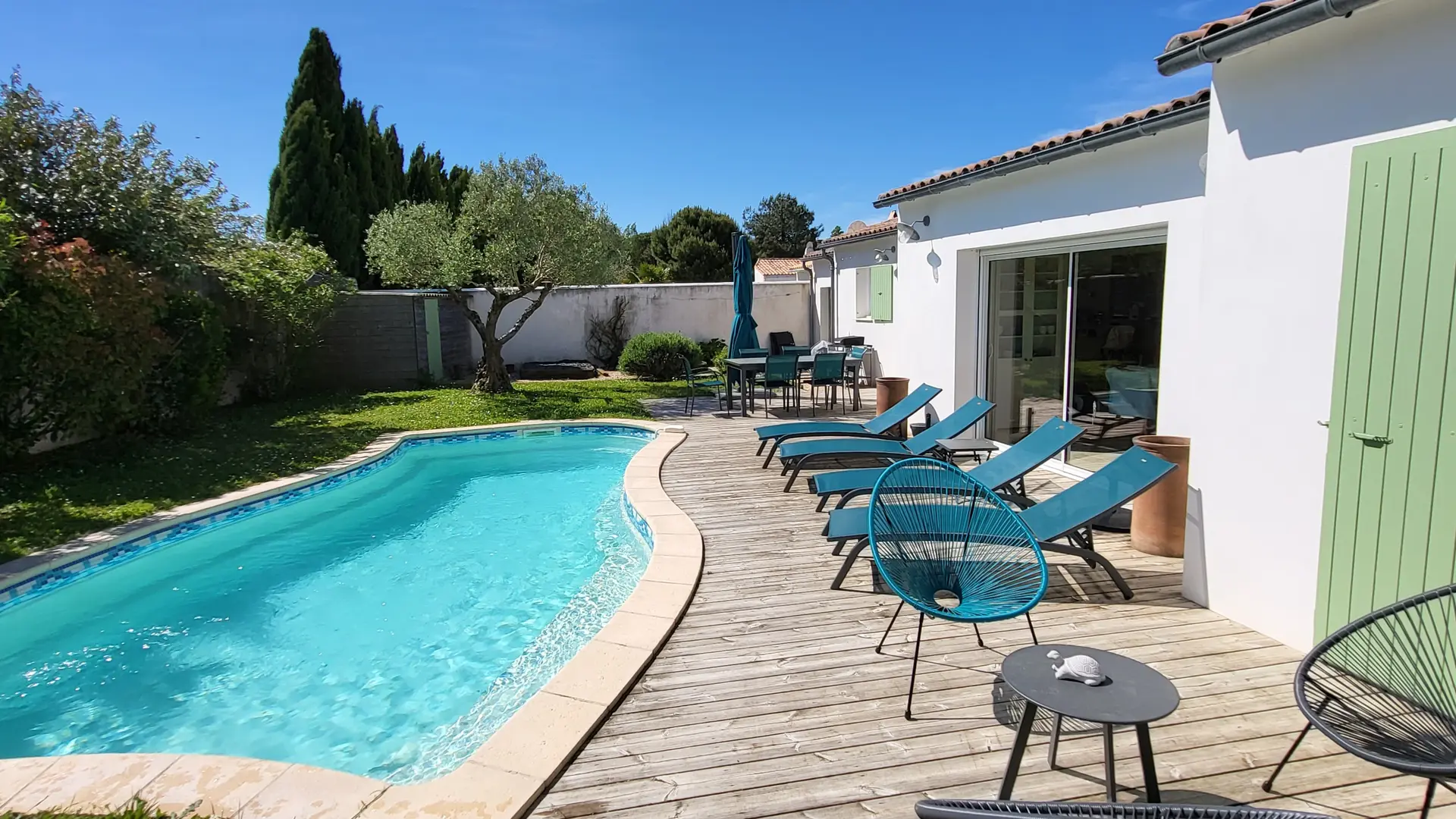 pool terrace