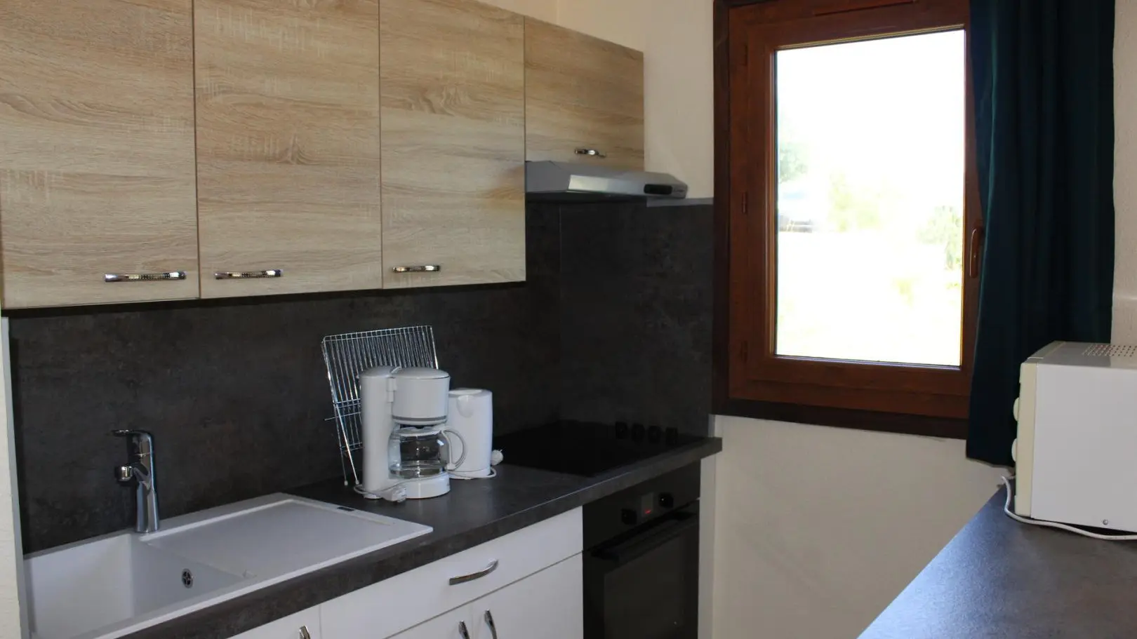 Gîte Les Faons-Cuisine-Roubion Les Buisses-Gîtes de France des Alpes-Maritimes