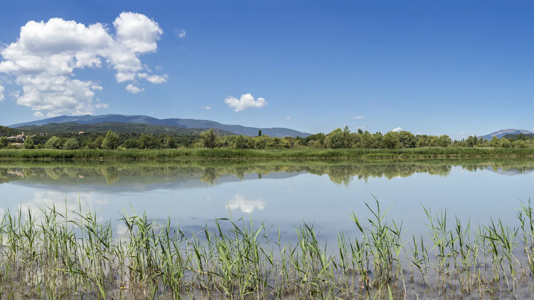 panorama du lac de l'Escale