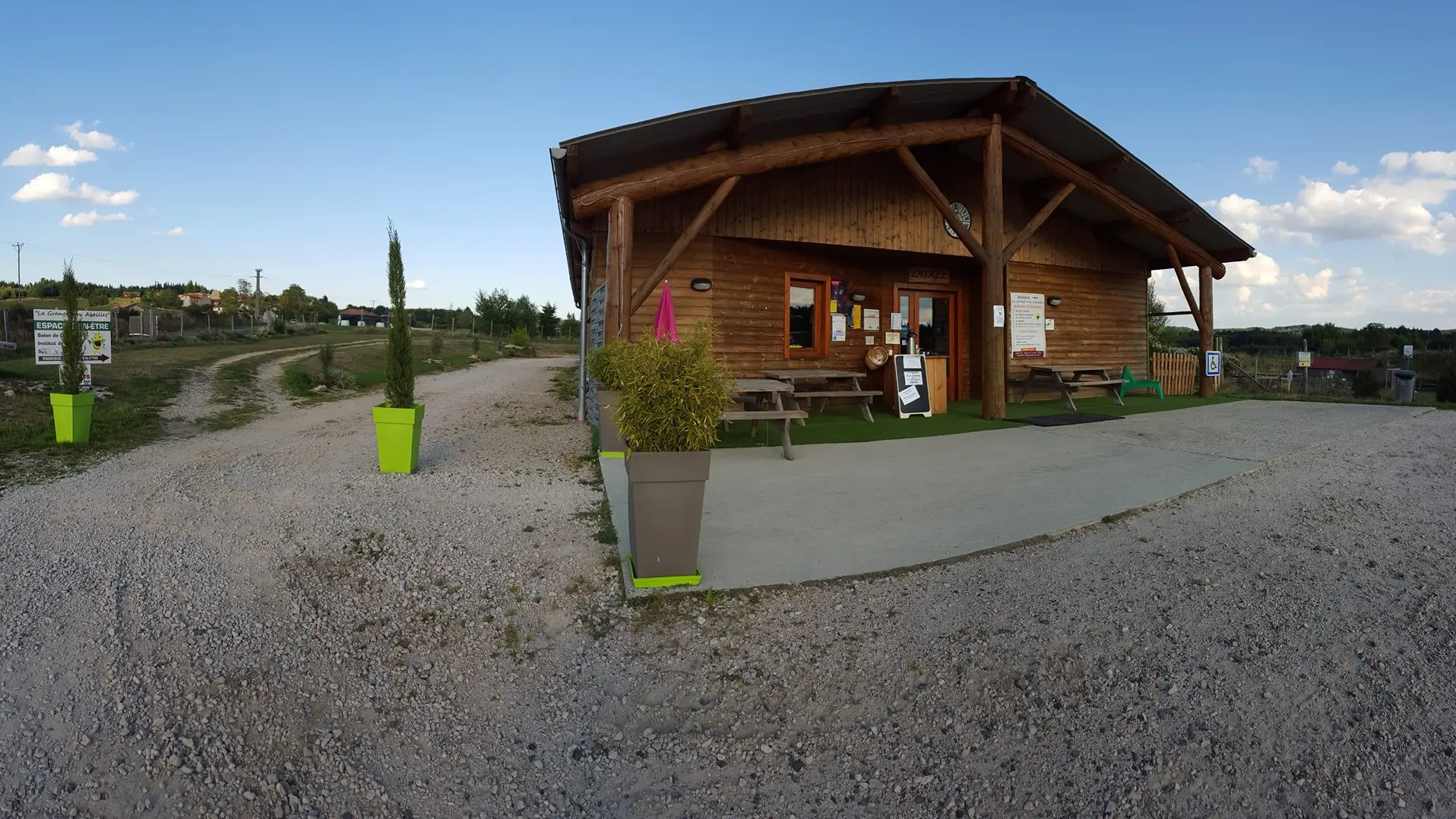 Miellerie La Grange aux Abeilles à Estivareilles