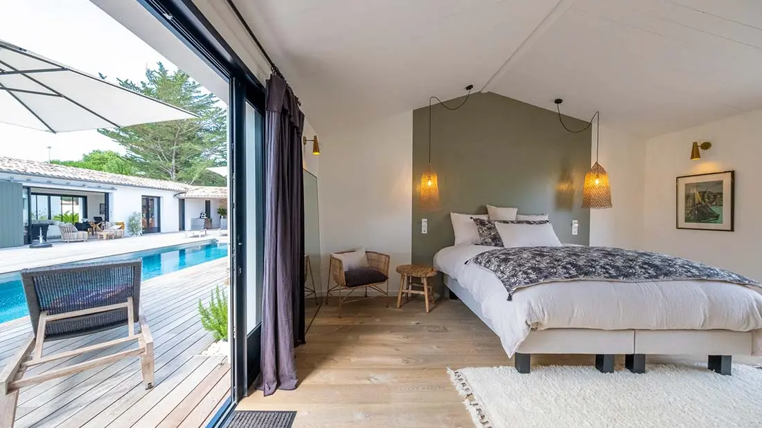 Chambre volets verts