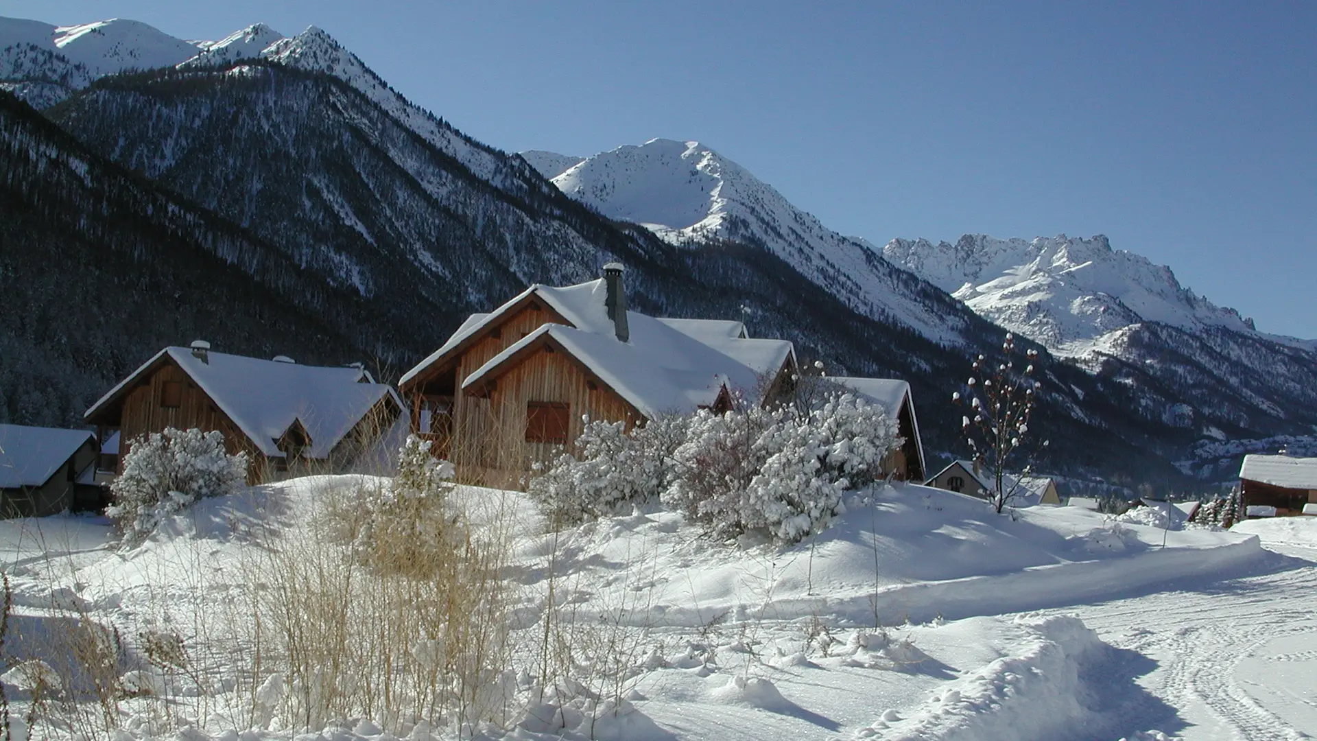 le chalet extérieur en hiver