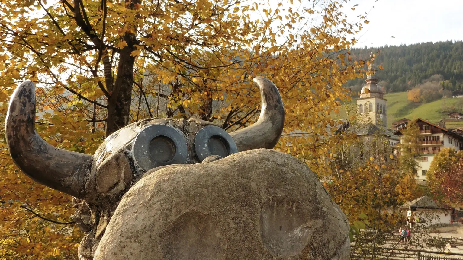 Art Vache : La vache aux yeux bleus