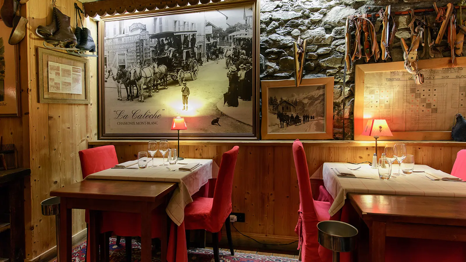 restaurant La Caleche tables