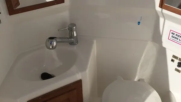 Sanitary facilities on the boat