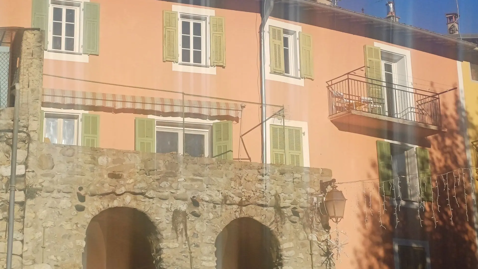 maison abritant le studio