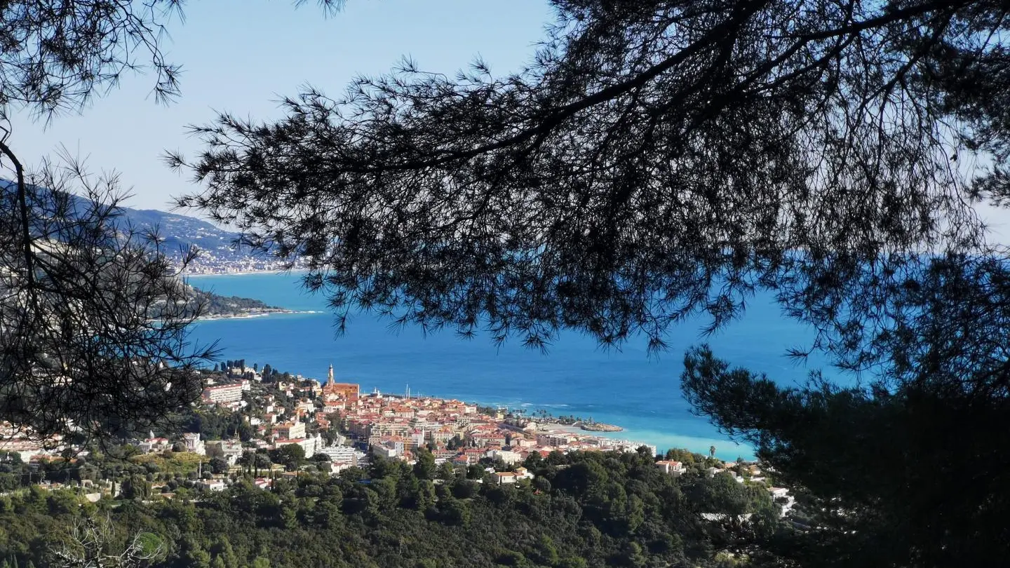 Vue depuis village de Gorbio