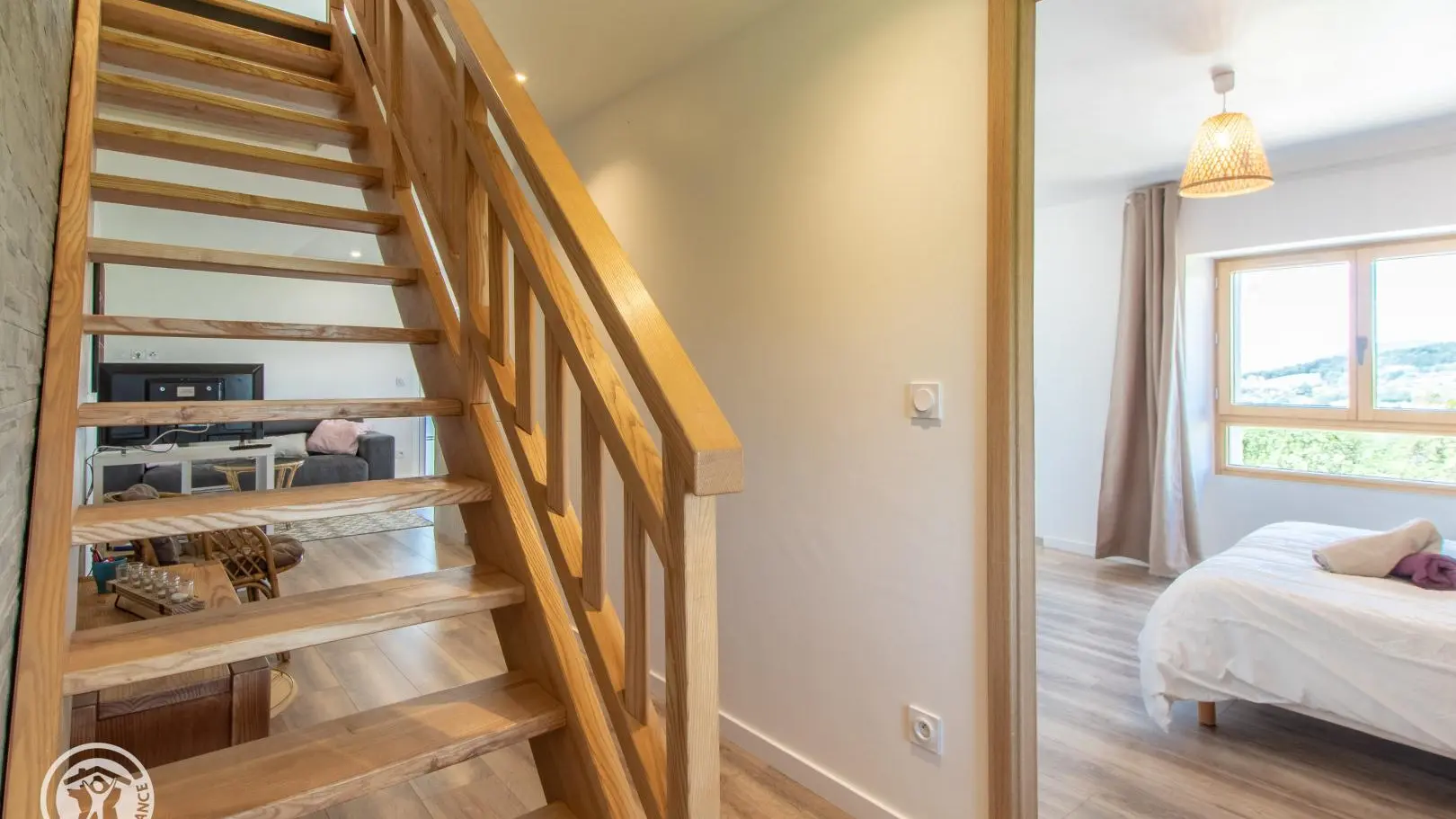 Escalier et accès chambre 1