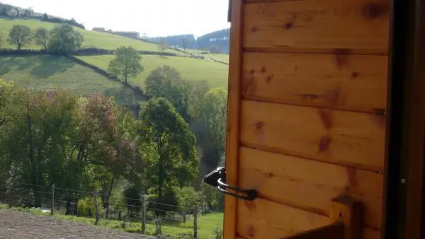 Toutes les fenêtres de l'étage sont munies de barrières de protection.