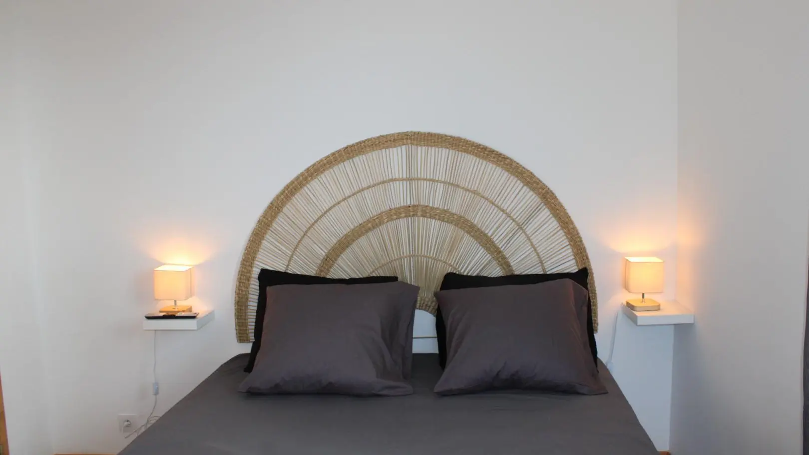 Gite de Bellet-Chambre (3) 1 lit 2 pers-1er niveau-Gîtes de France Alpes-Maritimes