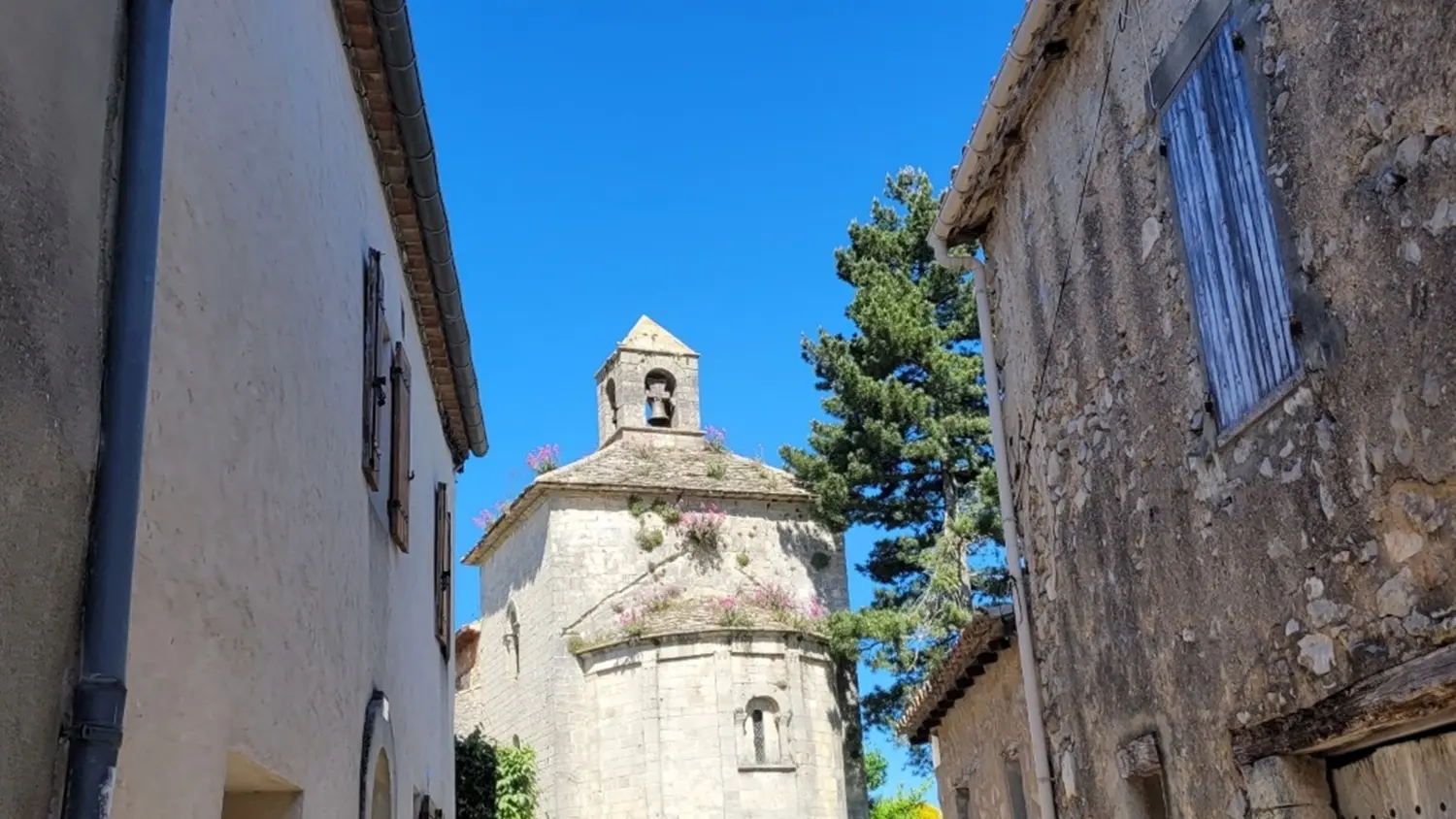 3 villages St Trinit