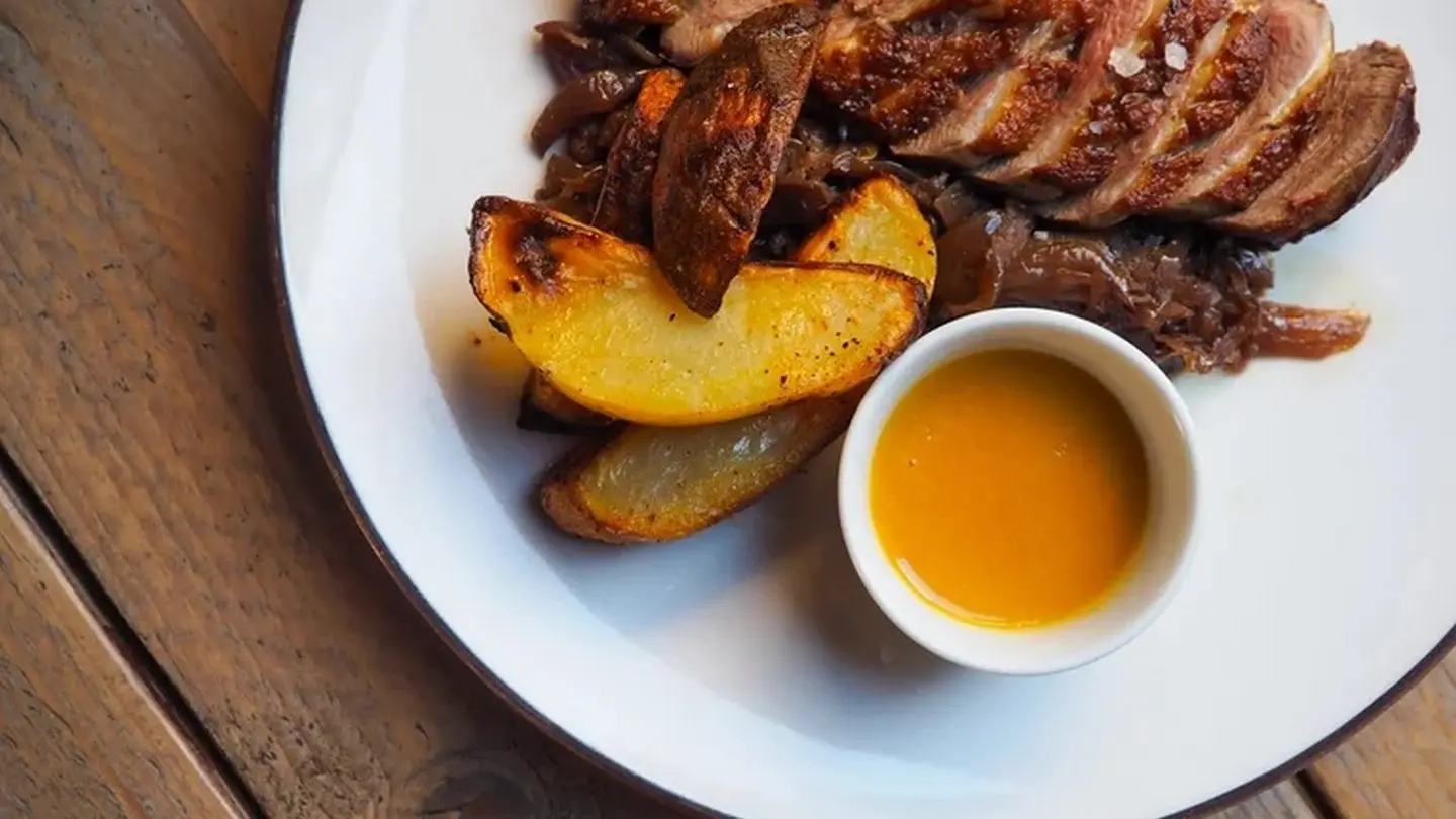 Restaurant Paulette Eygalières plat de viande