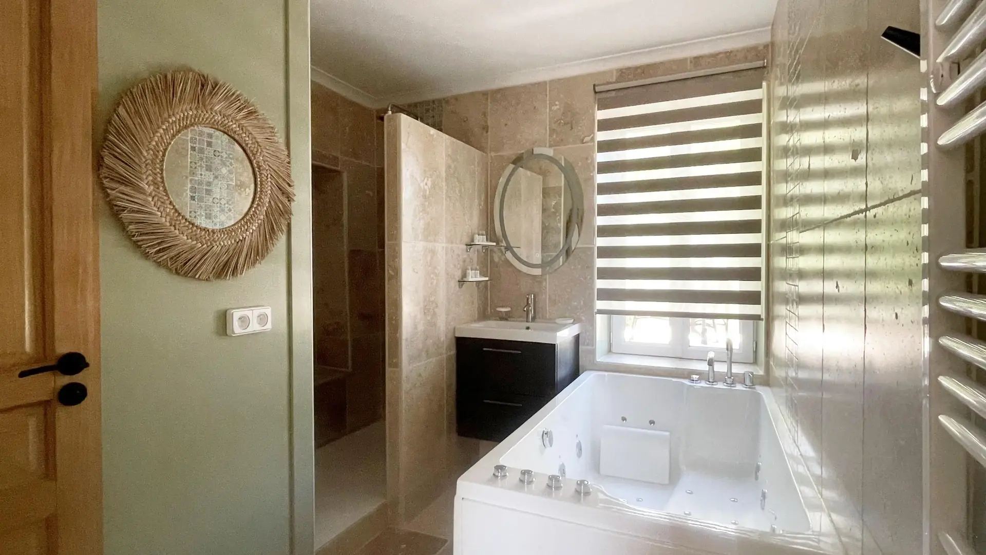 Salle de bain + Balnéo