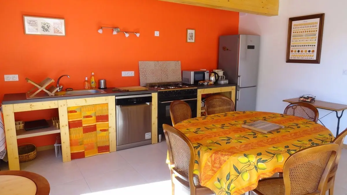 Ferme Passion Chambre Bugey - Séjour-Cuisine