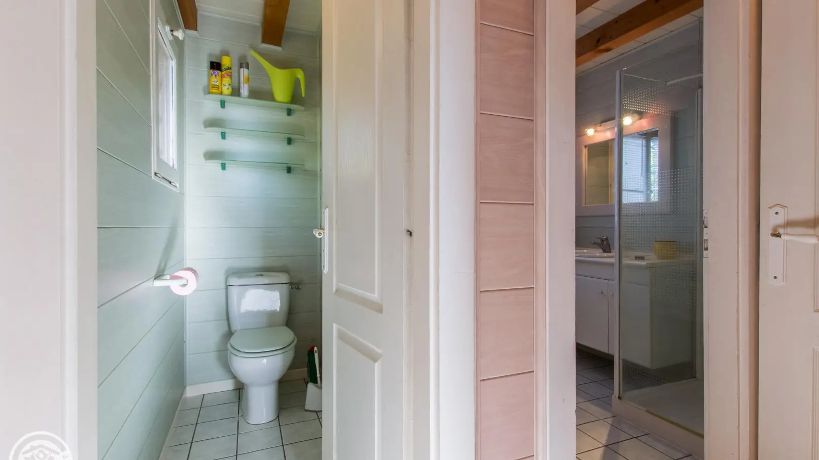 salle d'eau douche et wc separe