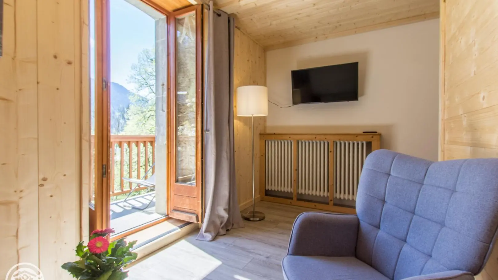 Salon donnant accès au balcon