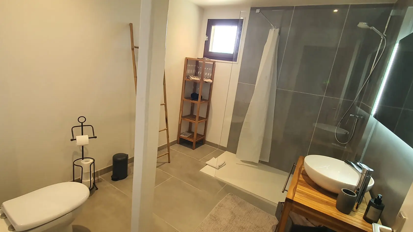 Appartement comtesse salle eau
