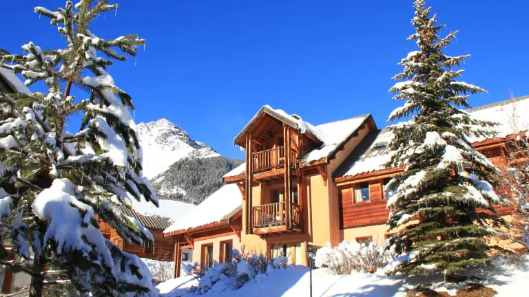 Deux balcons vous permettront d'admirer la beauté des montagnes!