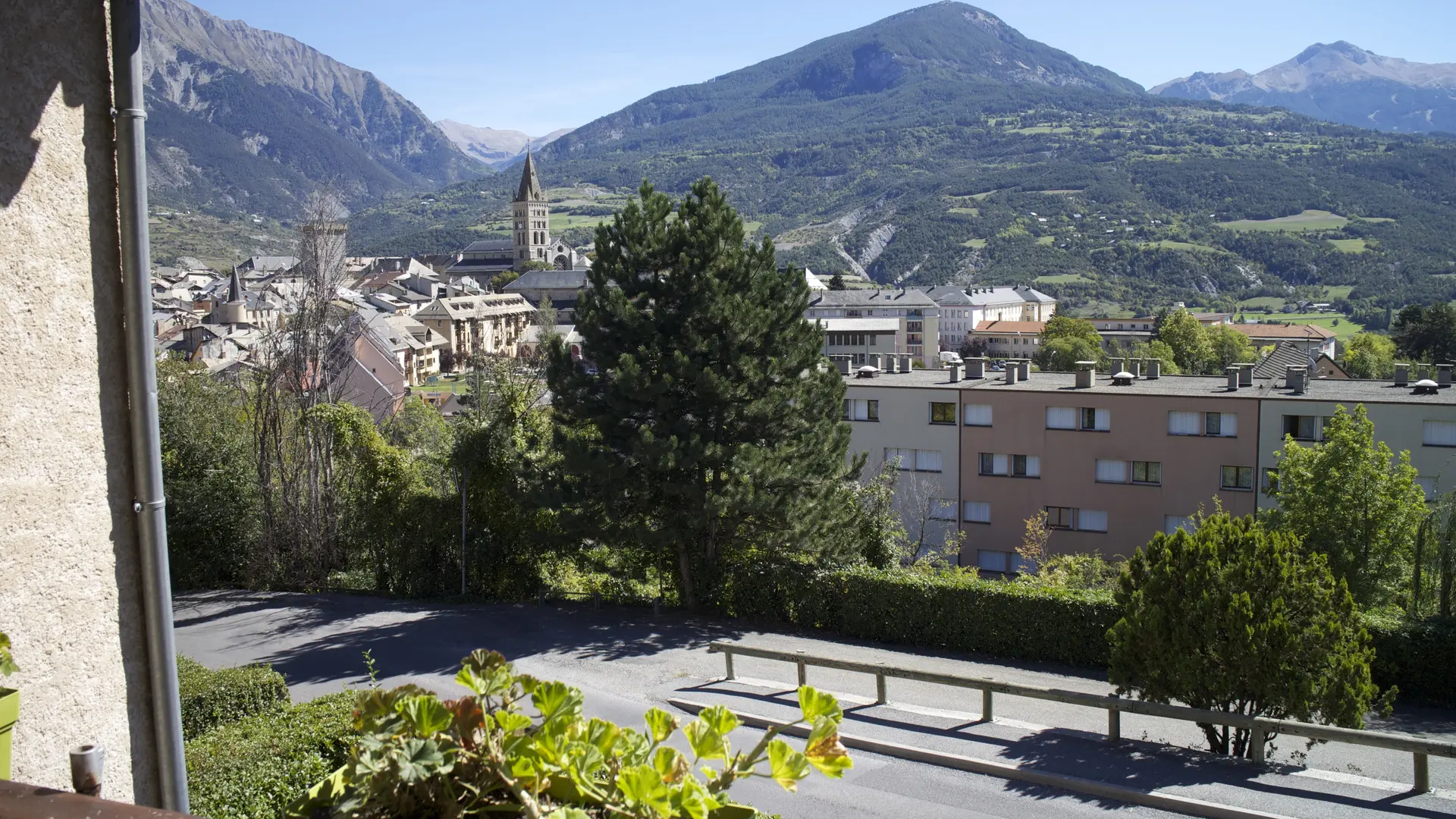 Résidence les Eglantines EMBRUN