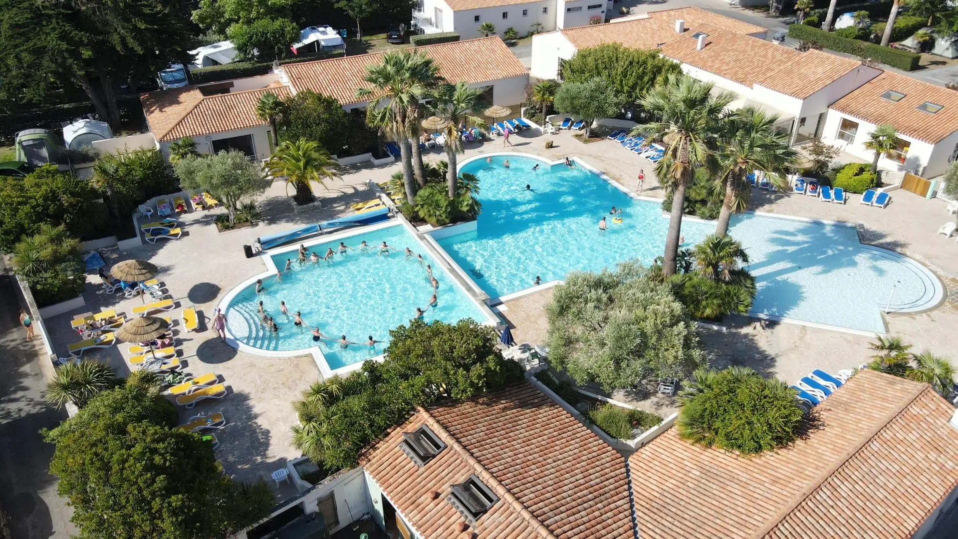 Vista aérea del espacio acuático