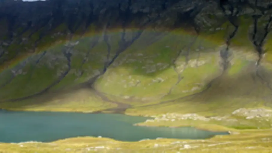 Arc en ciel sur le lac du Goléon - La Grave