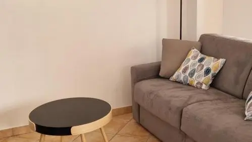 Coin salon avec convertible rapido