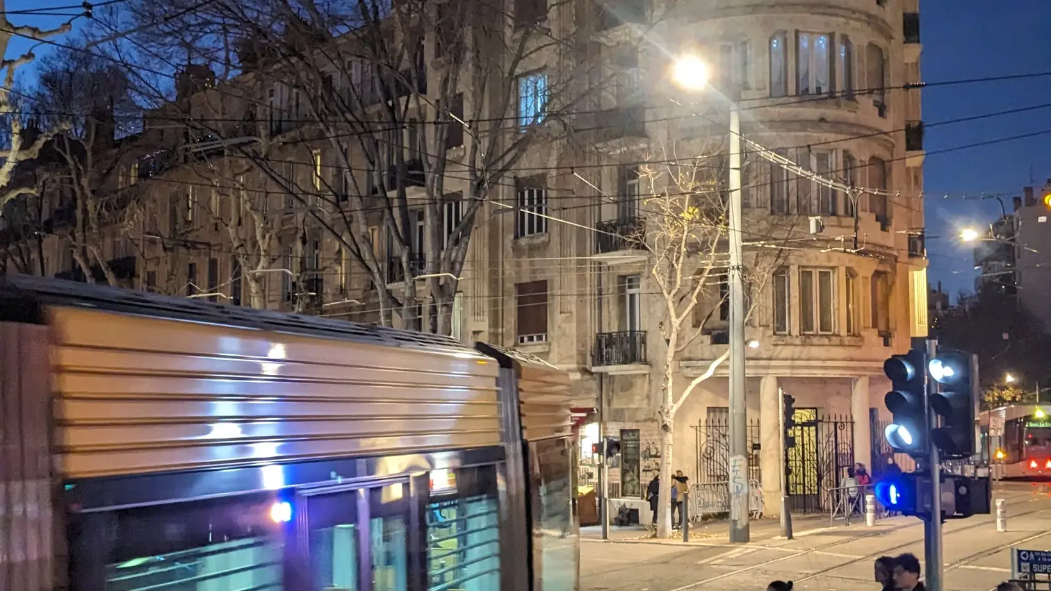 tramway quartier saint-Pierre