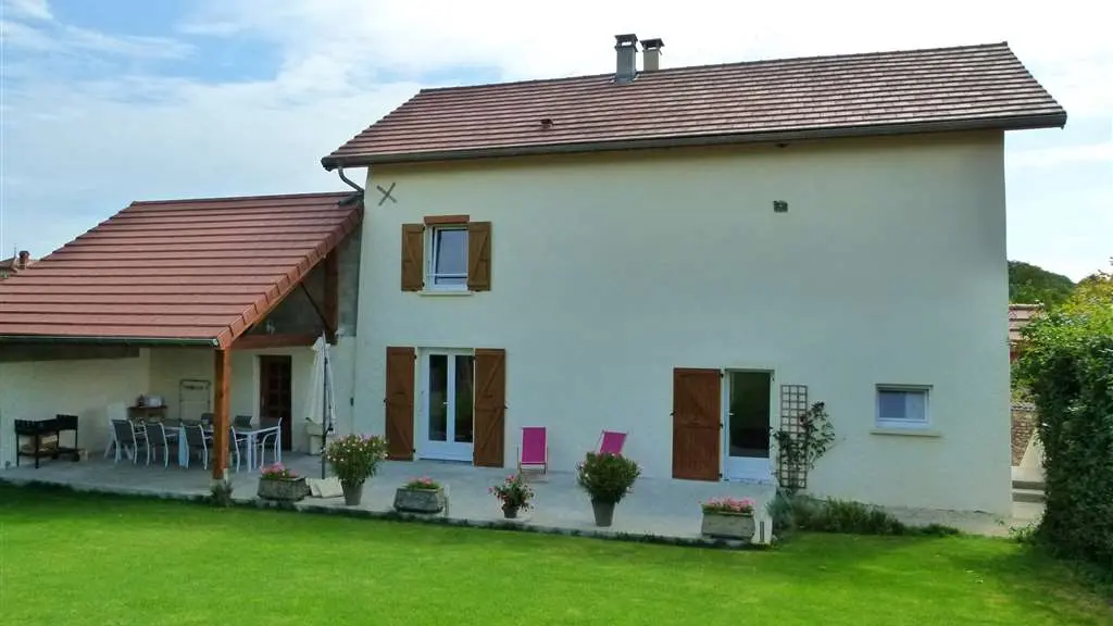 TERRASSE COUVERTE , JARDIN CLOS