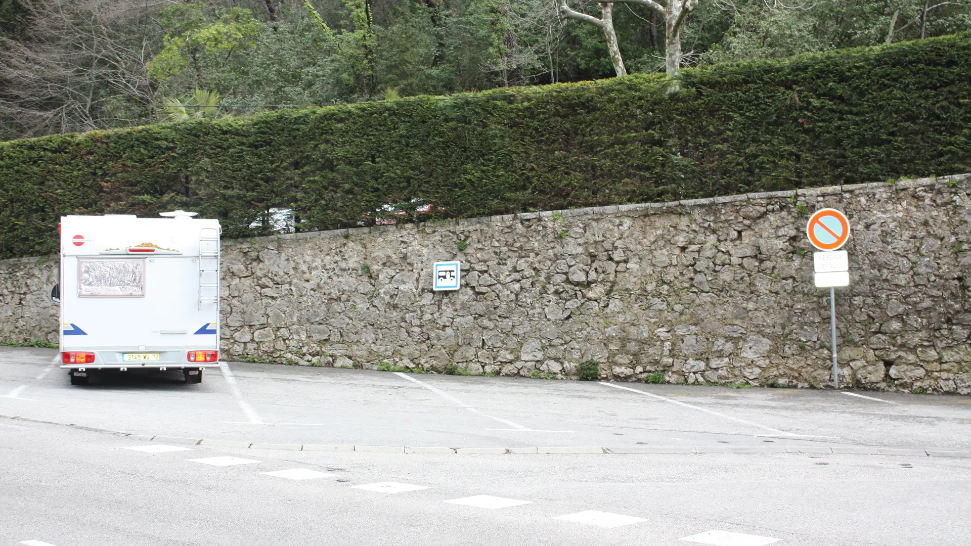 Parking réservé pour les campings-cars