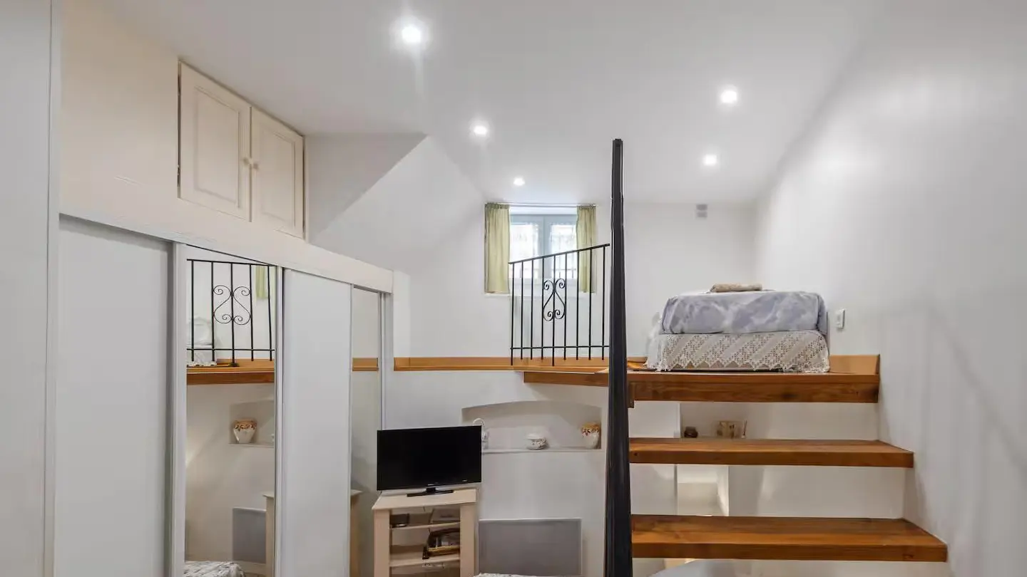 Le Du Guet-Mezzanine-La Turbie-Gîtes de France des Alpes-Maritimes