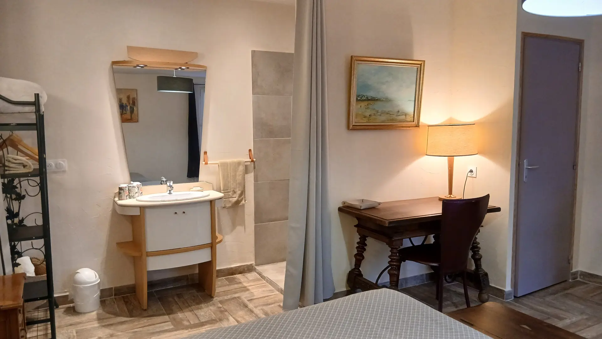 Chambre familiale avec terrasse au coeur du parc