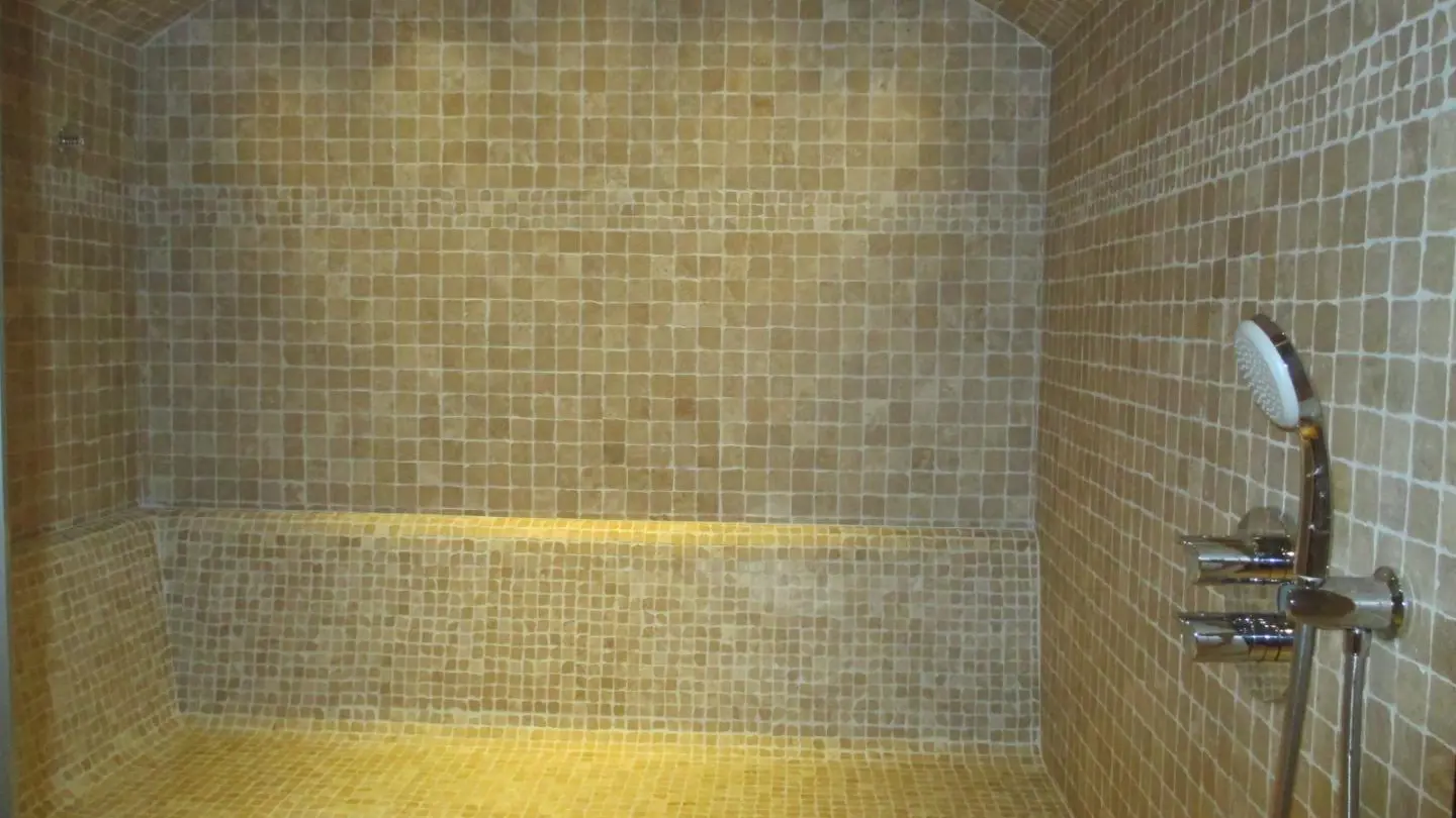 Coin détente avec hammam au sous-sol