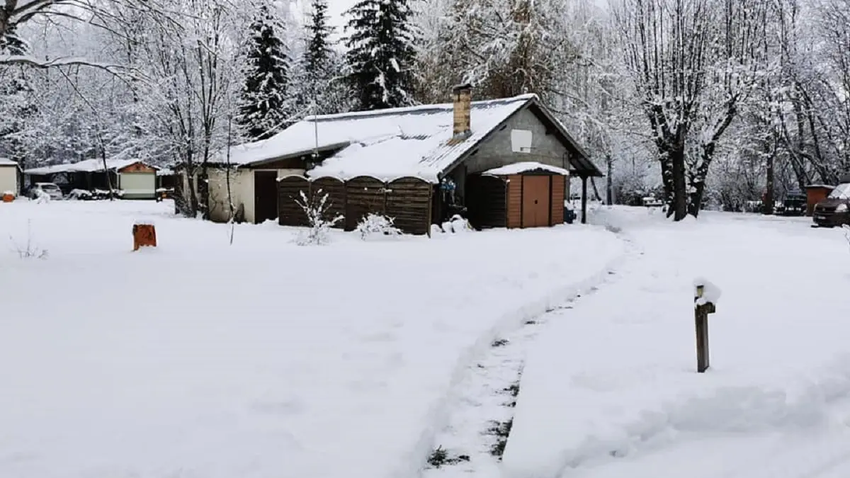 Camping sous la neige