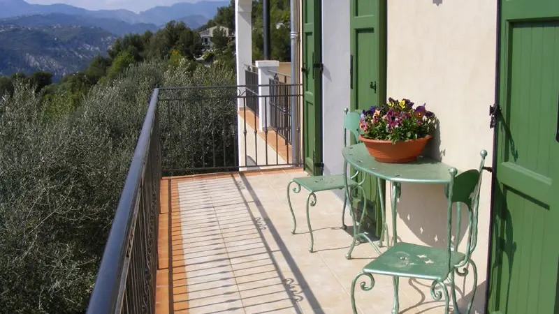 Balcon du séjour Gîte la Maison Blanche à Blausasc Gîtes de France Côte d'Azur Alpes-Maritimes