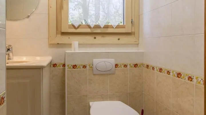 Salle d'eau avec douche et wc