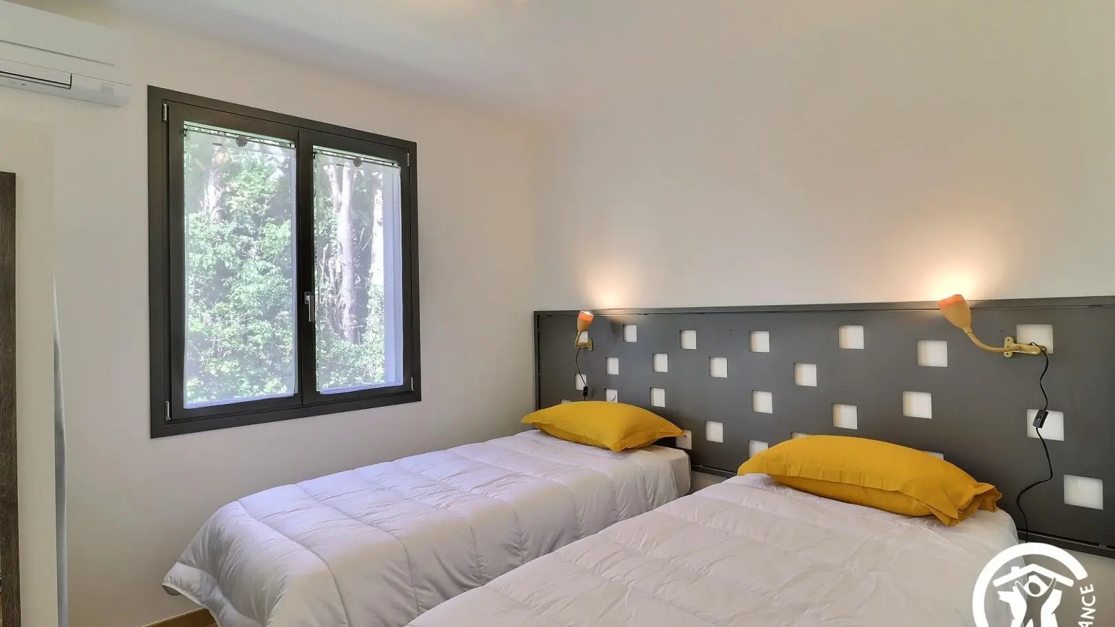 Chambre deux lits 90-200

climatisation